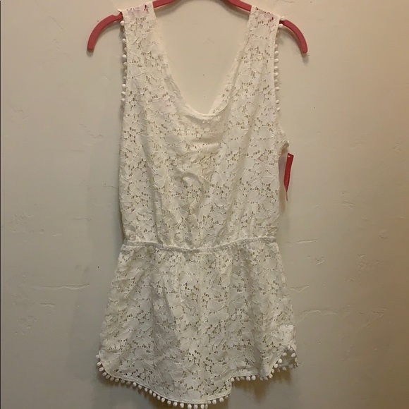 NWT Lace tie-back tassel romper 🌵 - Picture 2 of 4